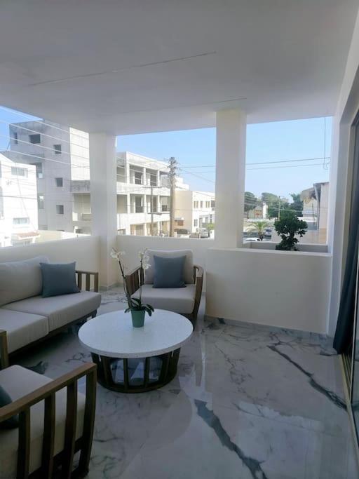 Deluxe Apartment Pafos Exterior foto
